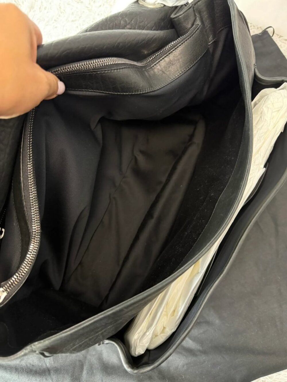 Saint Laurent Quilted Lambskin Leather XL Niki Bag Black - Picture 11 of 14
